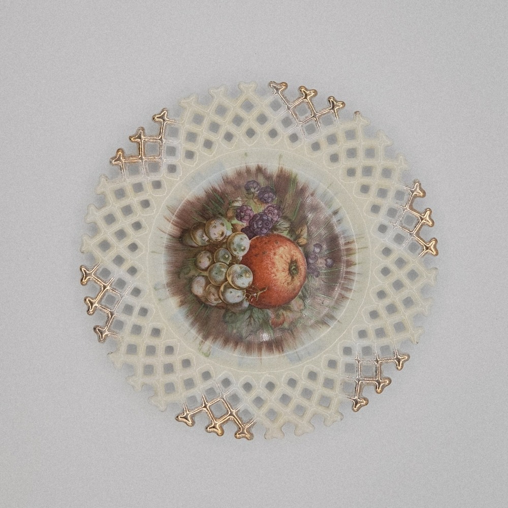 Vintage Napco Reticulated Hand Painted Plate Apple Grapes‎